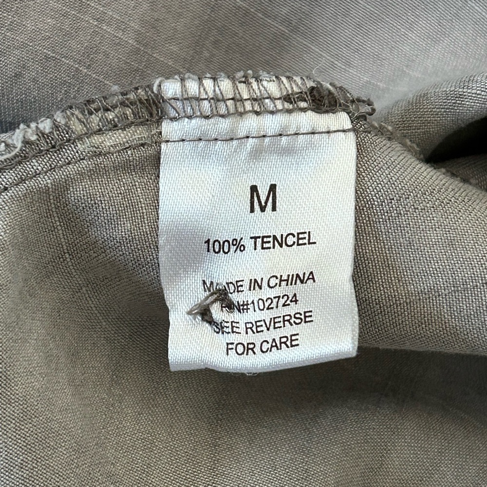 Hester & Orchard Light Gray 1/4 Button Long Sleeve Women’s Shirt - Picture 4 of 9